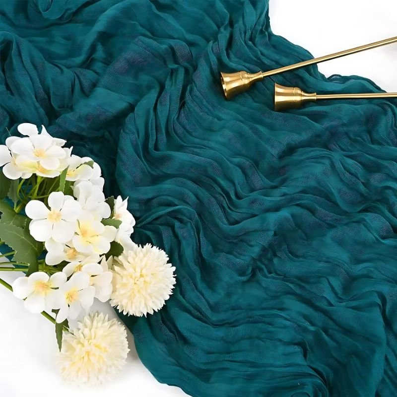 chemin de table froissé style boho en couleur bleu canard