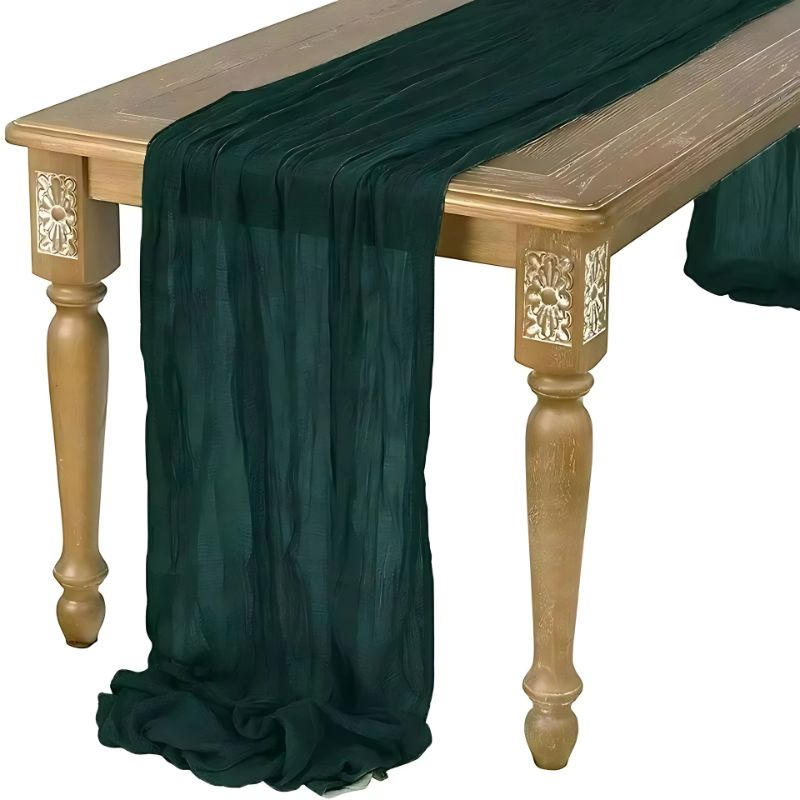 chemin de table froissé style boho en couleur vert foncé