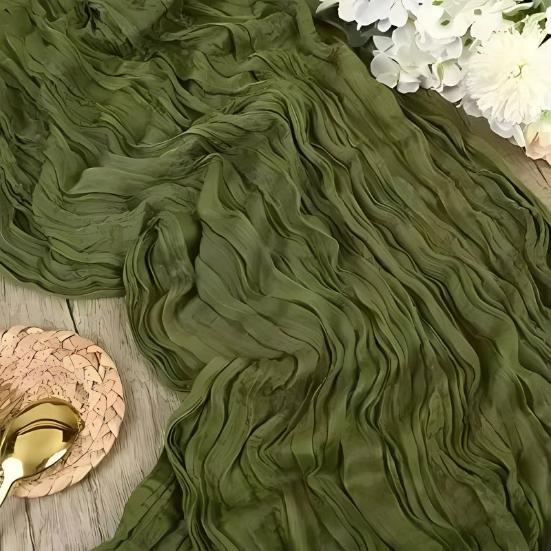 chemin de table froissé style boho en couleur vert militaire