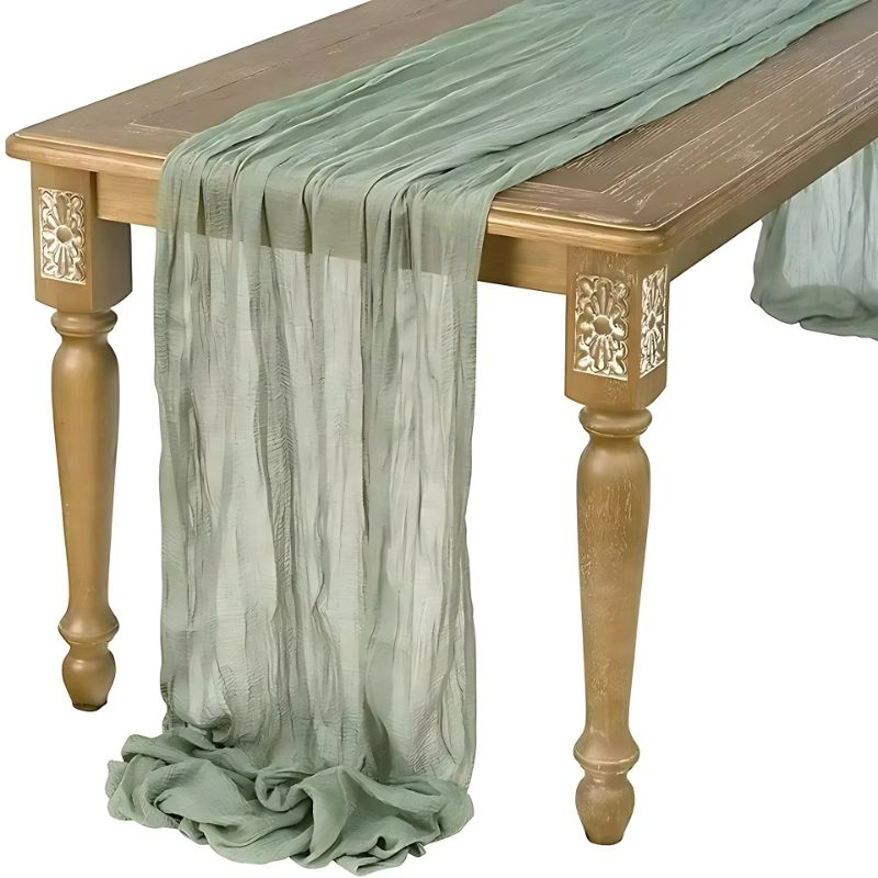 chemin de table froissé style boho en couleur vert